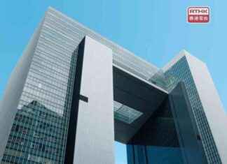 Government Condemns Patten’s Remarks on Top Court Ruling – RTHK news-14082024-182351