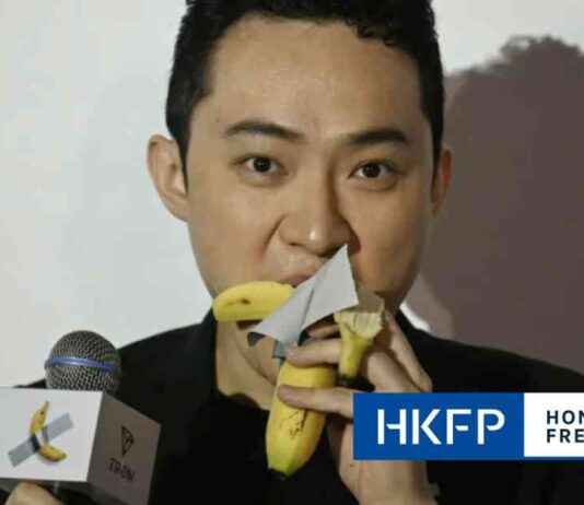 Justin Sun Eats $6.2 Million Banana Art: Crypto Boss’s Extravagant Purchase news-30112024-184403