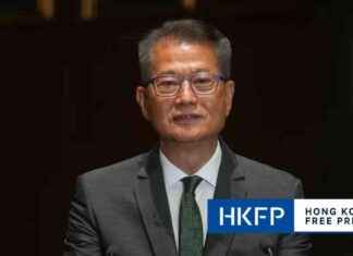 Hong Kong Finance Chief Warns Deficit to Double to HK$100 Billion news-03122024-033015