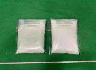 Customs arrest two suspects with 1.1 kgs of space oil drug customs-arrest-two-suspects-with-11-kgs-of-space-oil-drug