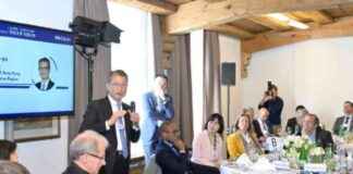 Encouraging Private Investments in Green Projects – RTHK encouraging-private-nvestments-in-green-projects-rthk