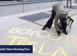 Boycott Threatens Tesla in Malaysia Over Musk’s Trump Support boycott-threatens-tesla-in-malaysia-over-musks-trump-support