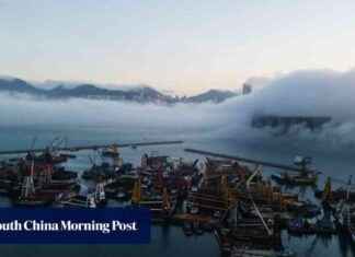 Hong Kong Skyline Blanketed in Thick Fog: Visibility Plunges hong-kong-skyline-blanketed-in-thick-fog-visibility-plunges