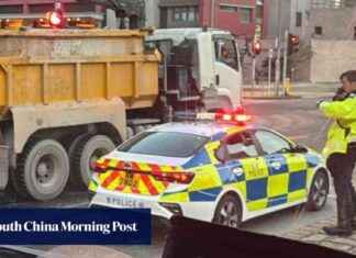 Tragic Accident: Motorcyclist Fatally Crushed Between Truck and Bus tragic-accident-motorcyclist-fatally-crushed-between-truck-and-bus