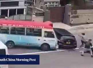 4 Men Arrested in Hong Kong Minibus Stand-Off Incident 4-men-arrested-in-hong-kong-minibus-stand-off-ncident