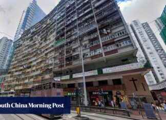 Man Arrested After Window Mishap in Hong Kong, 1 Injured man-arrested-after-window-mishap-in-hong-kong-1-njured